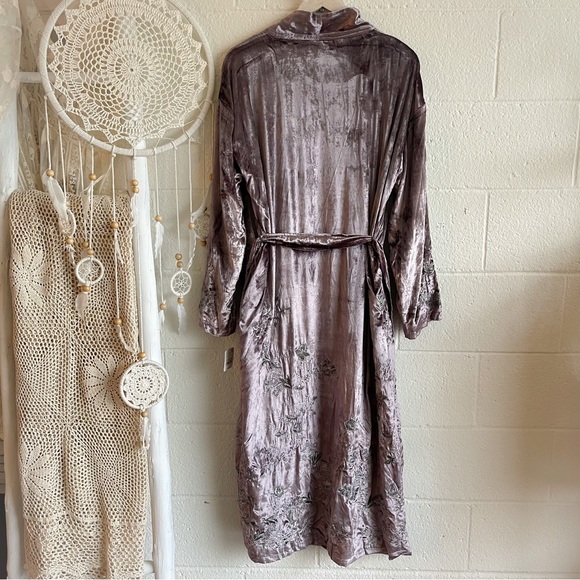 NWT Free People X Nigel Preston Embroidered Velvet Robe - Picture 5 of 16